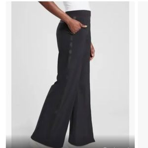 NWT Athleta Nolita wide leg pants black size 18 30” inseam